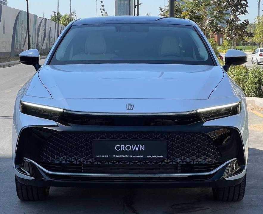 Toyota Crown 2.4T Hybrid 2023