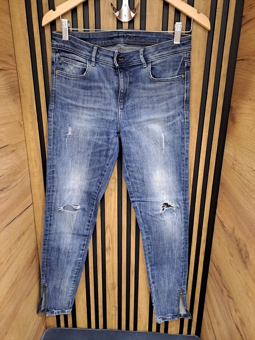 4 броя дънки, размери 34, 36, 27, 28, по 15лв./бр. DIVIDED, ZARA