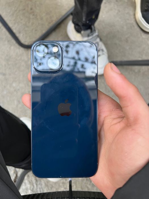 Vând sau schimb iPhone 13