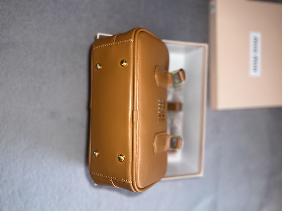 Дамска кафява чанта естествена кожа