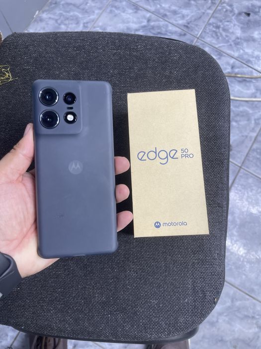 Moto Edge 50 pro 12/512