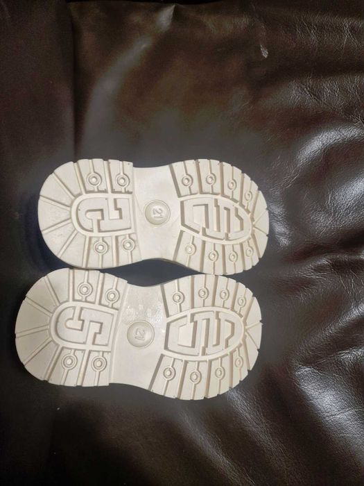 Обувки със Средна Височина