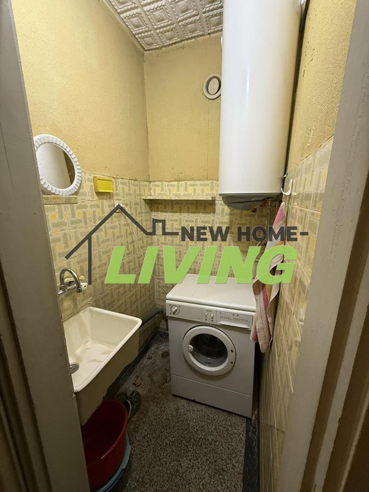 Продава се Тристаен апартамент в Пловдив, Христо Смирненски - 82 кв.м за 1647 €/кв.м - Снимка #5