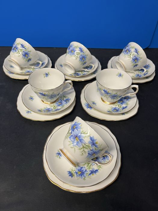 Колекционерски,порцеланов сервиз за кафе-6 тройни сета