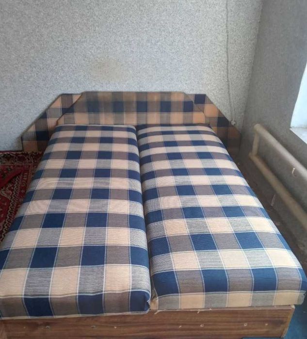 Диван кровать б/у 300тыс