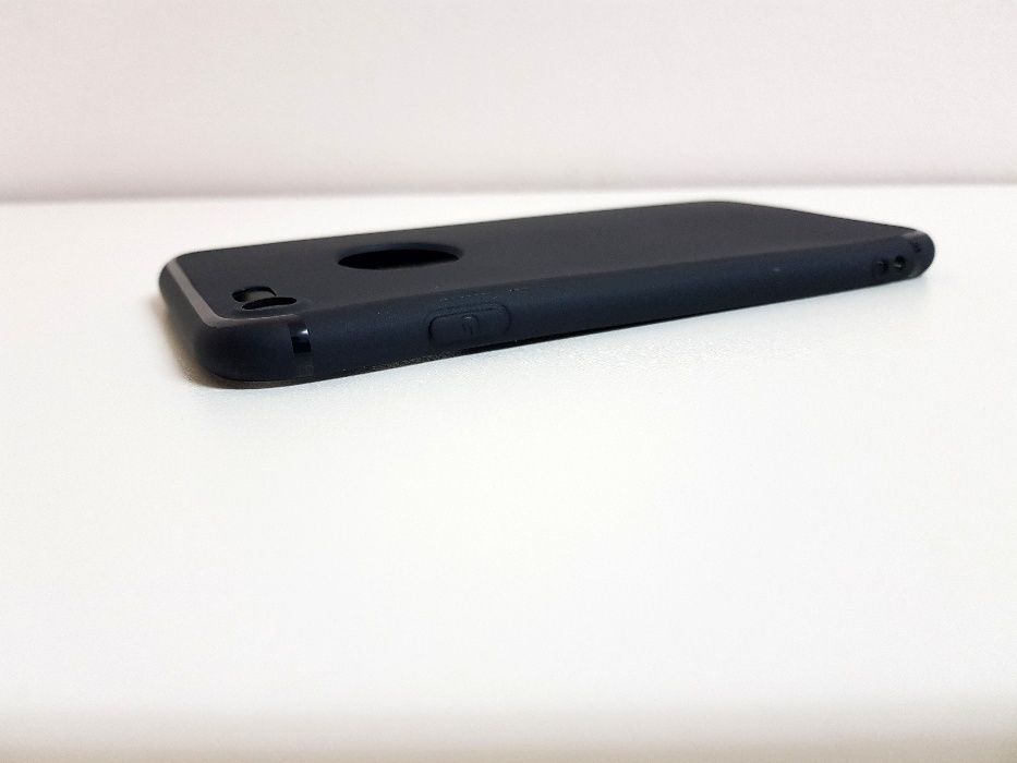 Husa iPhone 8, iPhone 7 - negru spre negru mat
