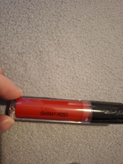 1 gloss Sephora + 2 rujuri Sephora