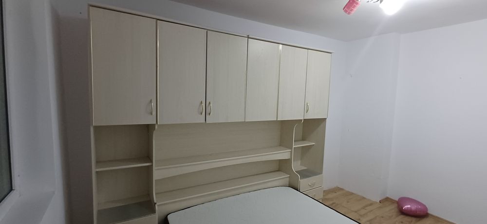 De vanzare mobila bucatarie si dormitor