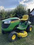 John Deere tractoare de gazon