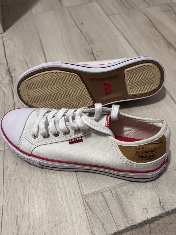 Levis кецове 38eur