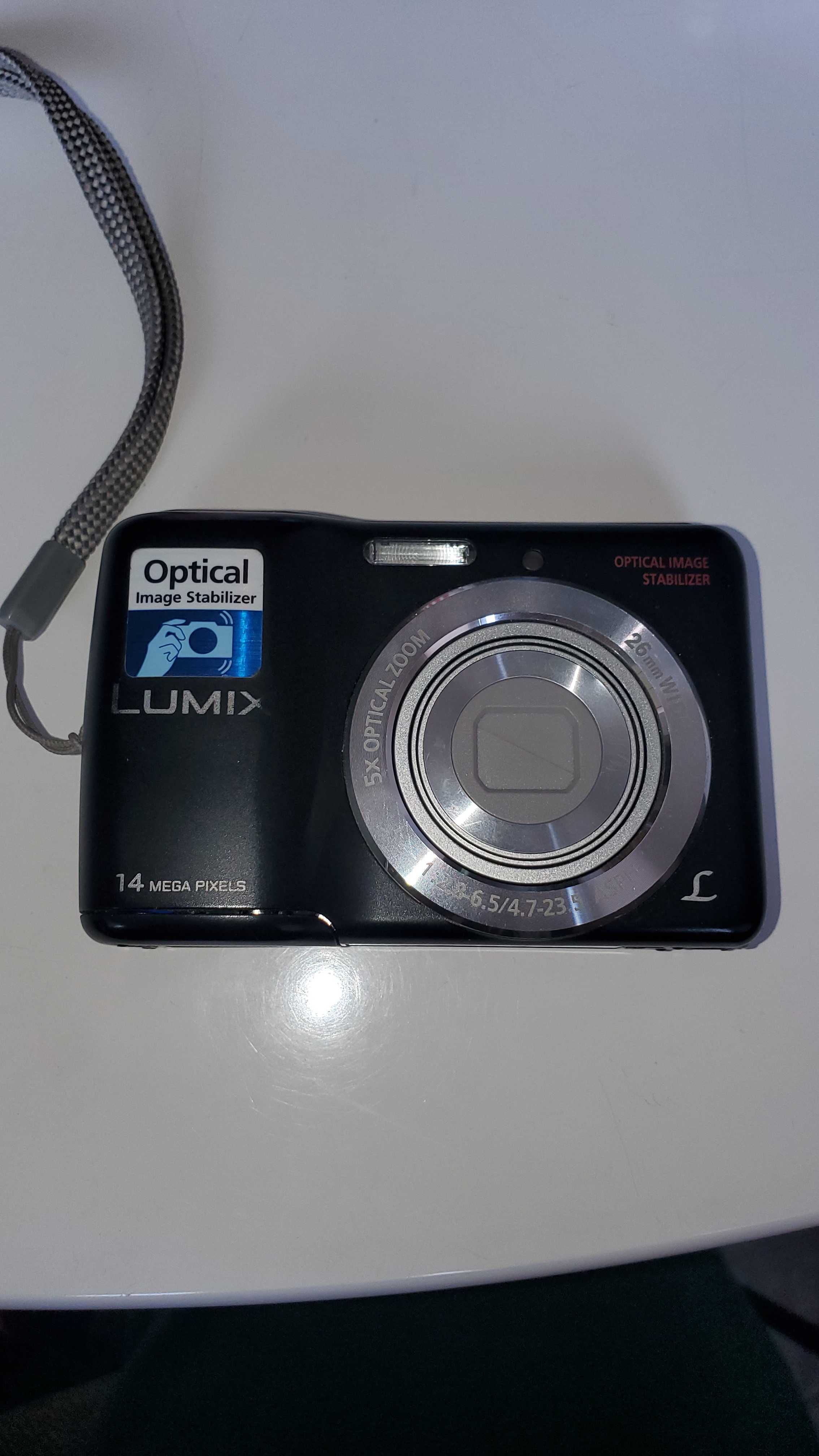 Продавам фотоапарат Panasonic DMC-LS5