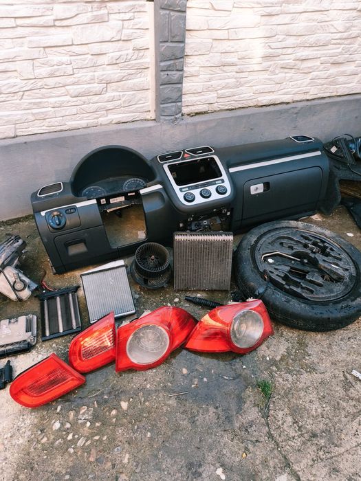 Dezmembrez volkswagen eos