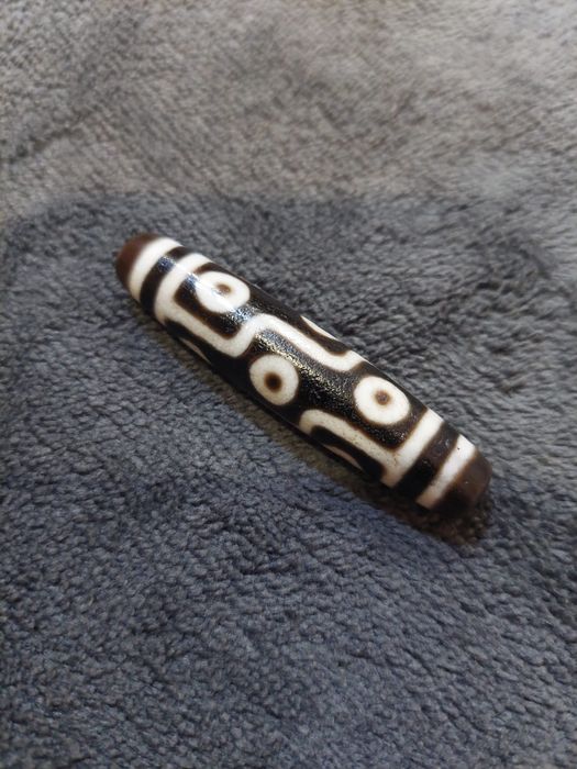 продам бусы янтарь камень