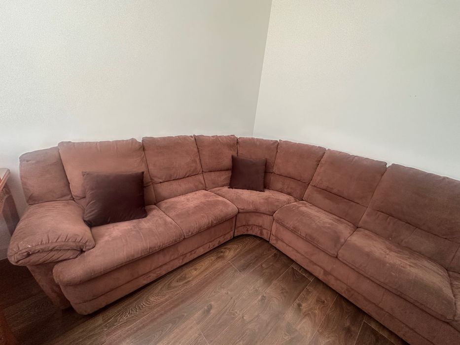 Диван гостиный шоколадного цвета