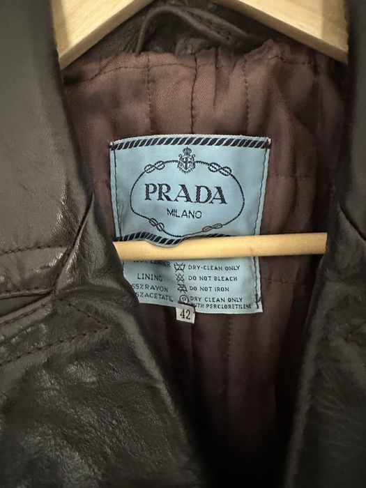 Palton , Parpalac , Geaca , Pardesiu Prada Milano Piele S/m Dama