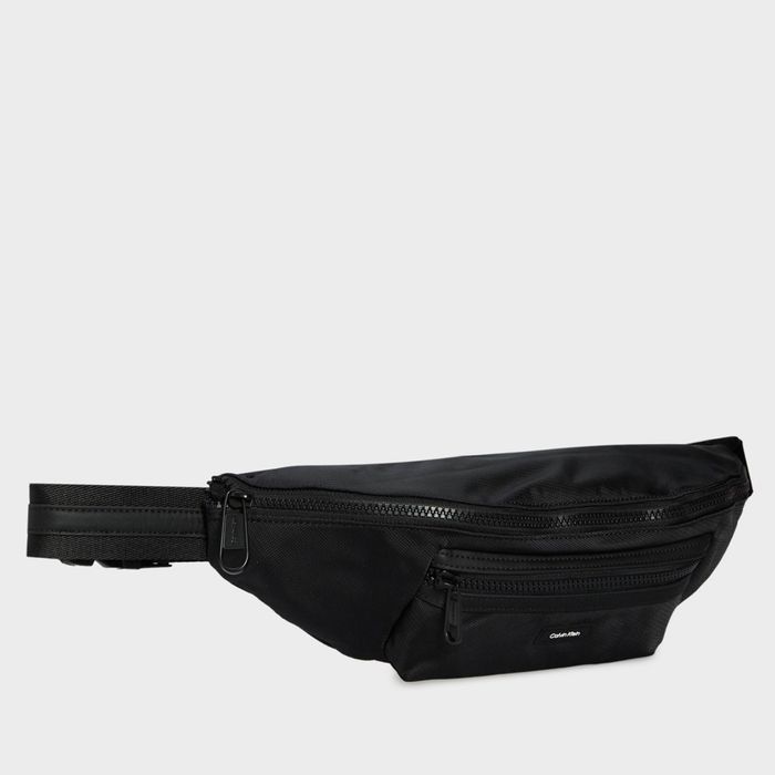 Мъжка чанта банан Calvin Klein K50K511368