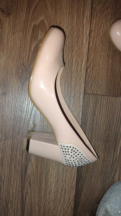 Sandale marimea 35 + pantofi cadou marimea 35