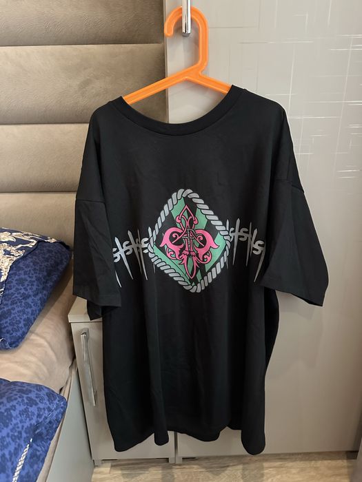 Продавам ОРИГИНАЛНИ тениски на различни марки