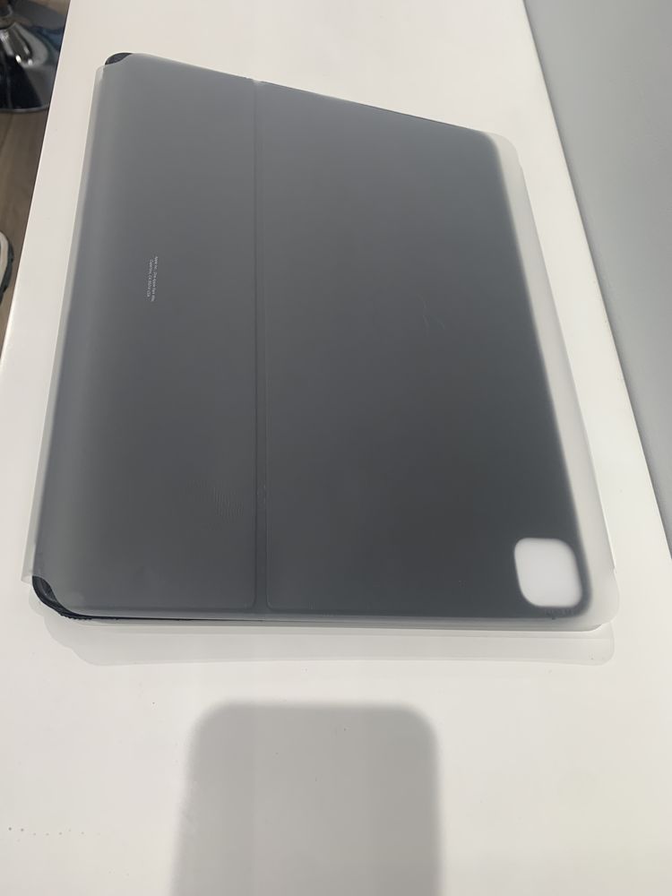 Apple iPad Pro 12.9" 4/5/6th Gen - Smart Keyboard Folio