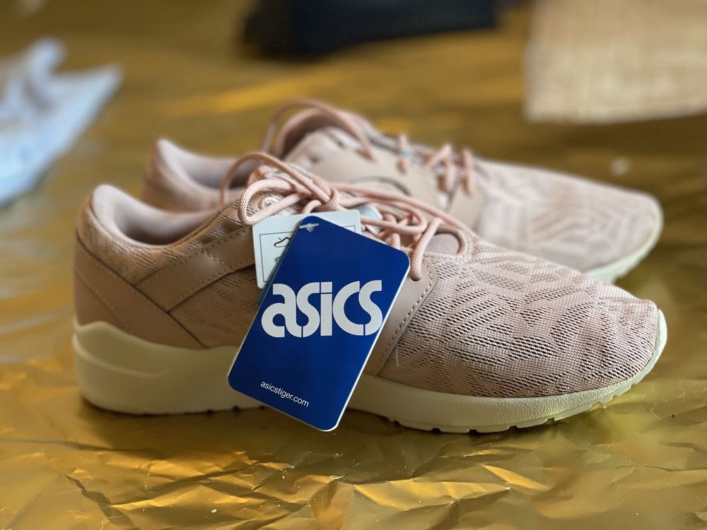 Adidasi ASICS roz