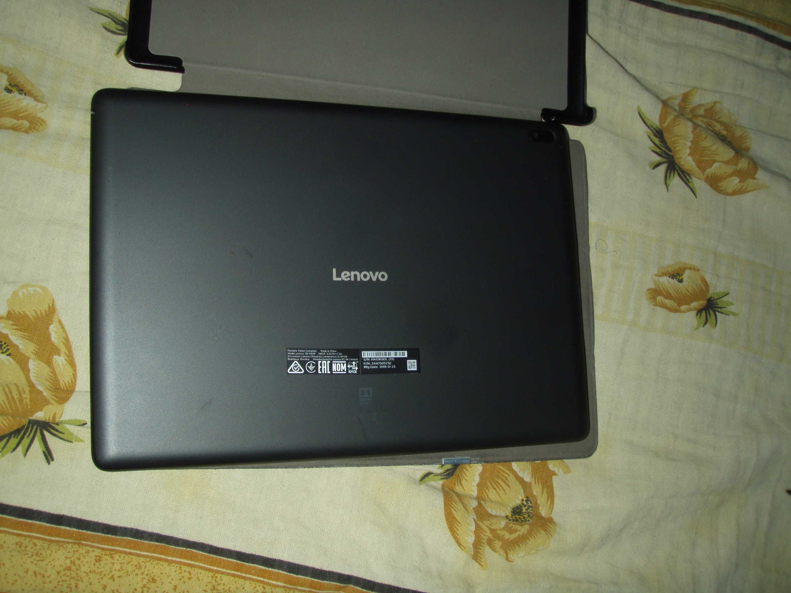 Tableta 10.1 Lenovo TAB E10 TB-X104F ROM 32 Gb RAM 2 Gb husa magnetica