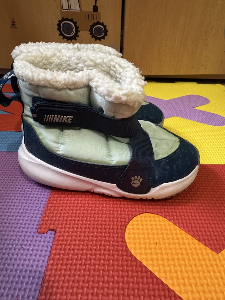 Ботуши NIKE 27 номер