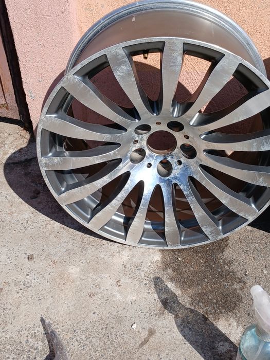 Vand sau schimb cu telefon IPhone 12-15