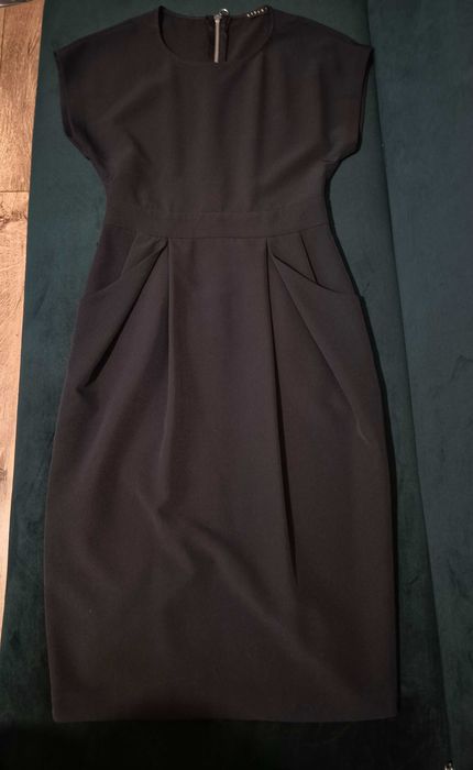 Sisley, черна рокля с джобове, размер S