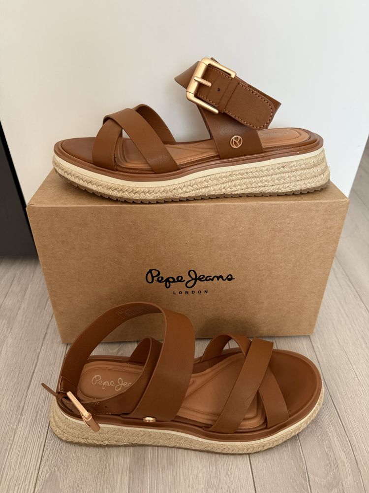 Сандали Pepe Jeans London