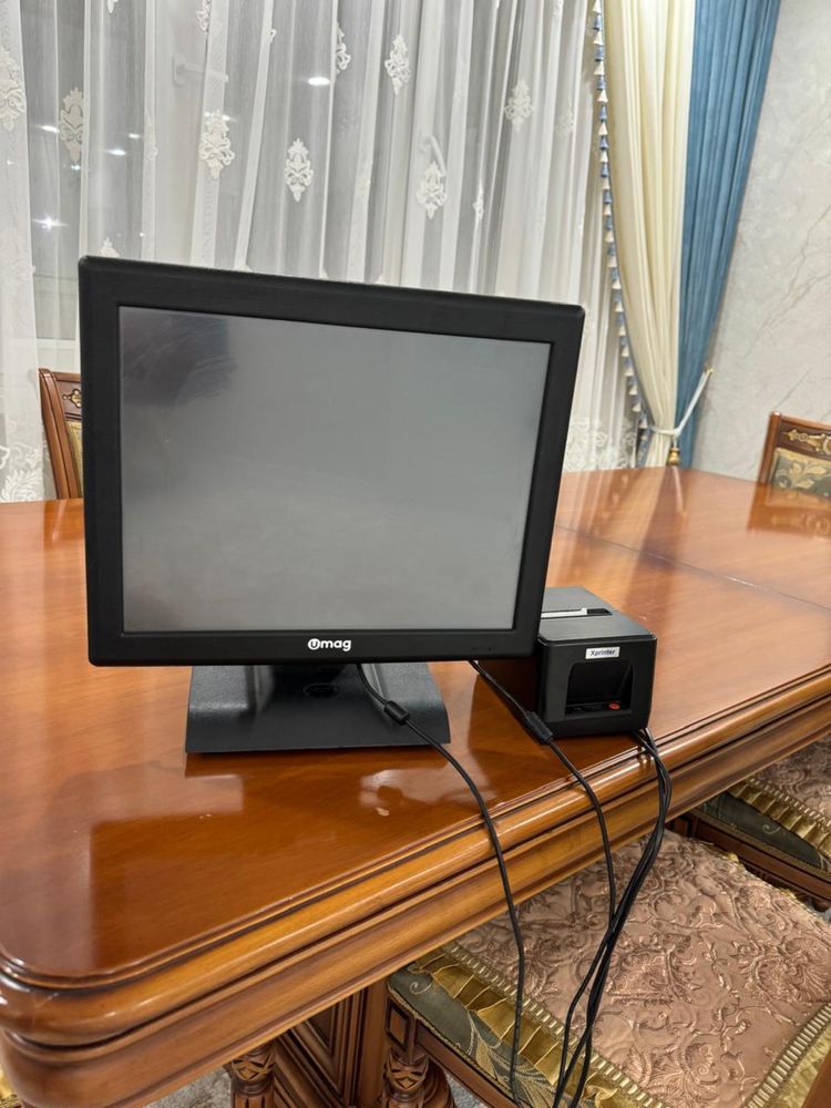 Монитор и принтер чека umag