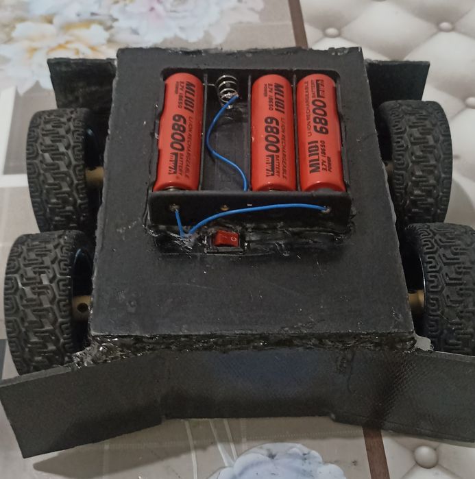 Robotatexnikaning robofutbol turidagi musobaqasi uchun ajoyib robot