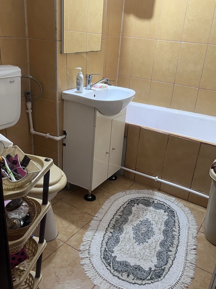 Inchiriez apartament doua camere