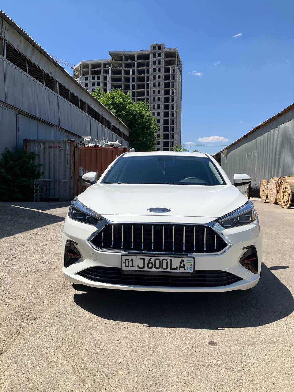 Jac J7 2022 | 1.5T | Белый | Redline | Один владелец | Без ДТП