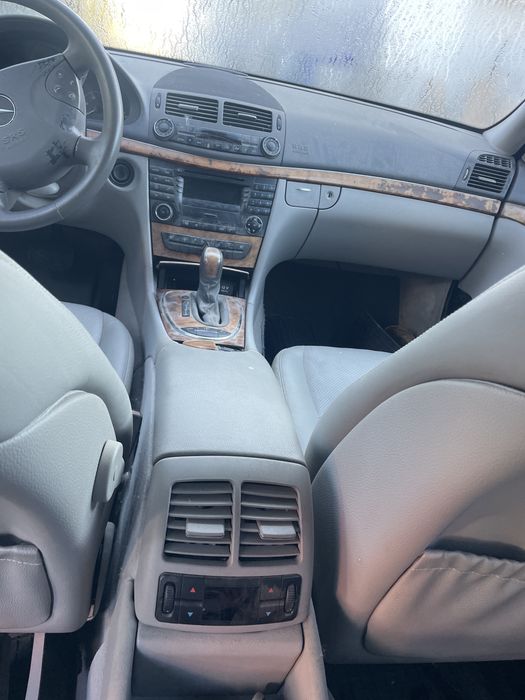 Limuzina mercedes benz ( BINZ )