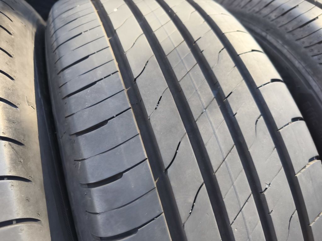 215/60/17" 4бр Good year efficient grip suv,dot5223,7mm