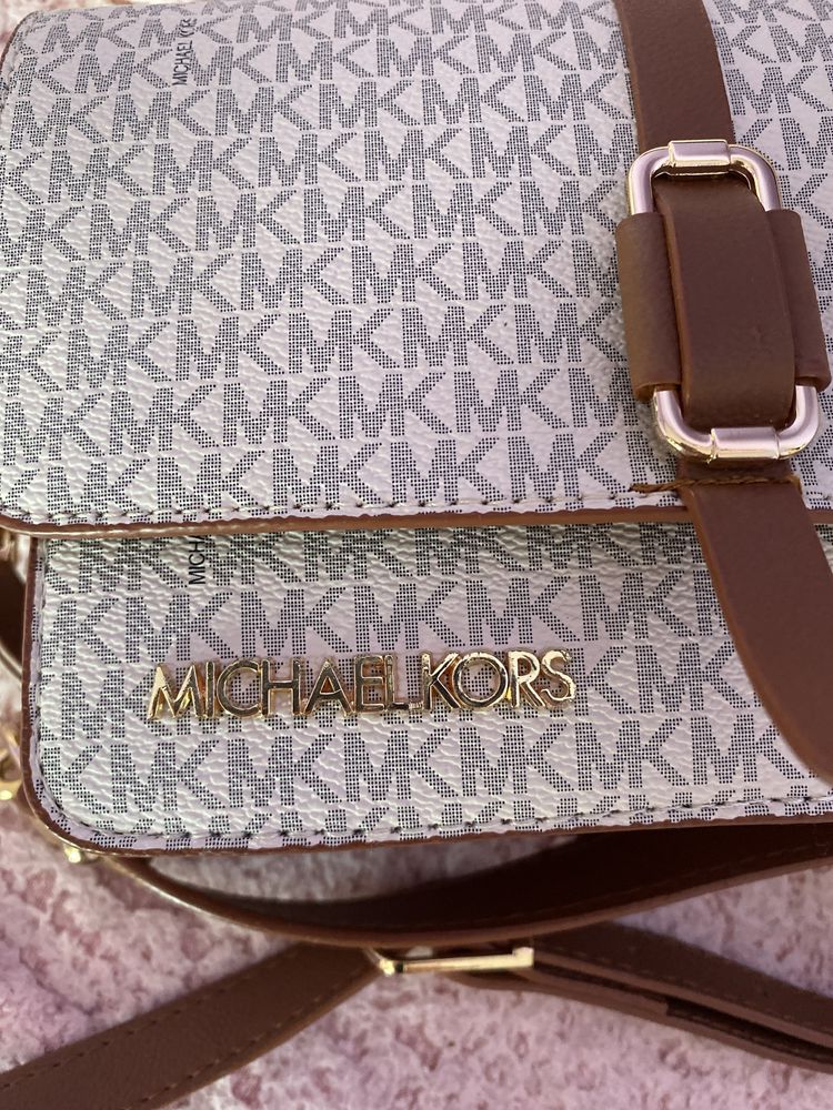 Дамска чанта KORS
