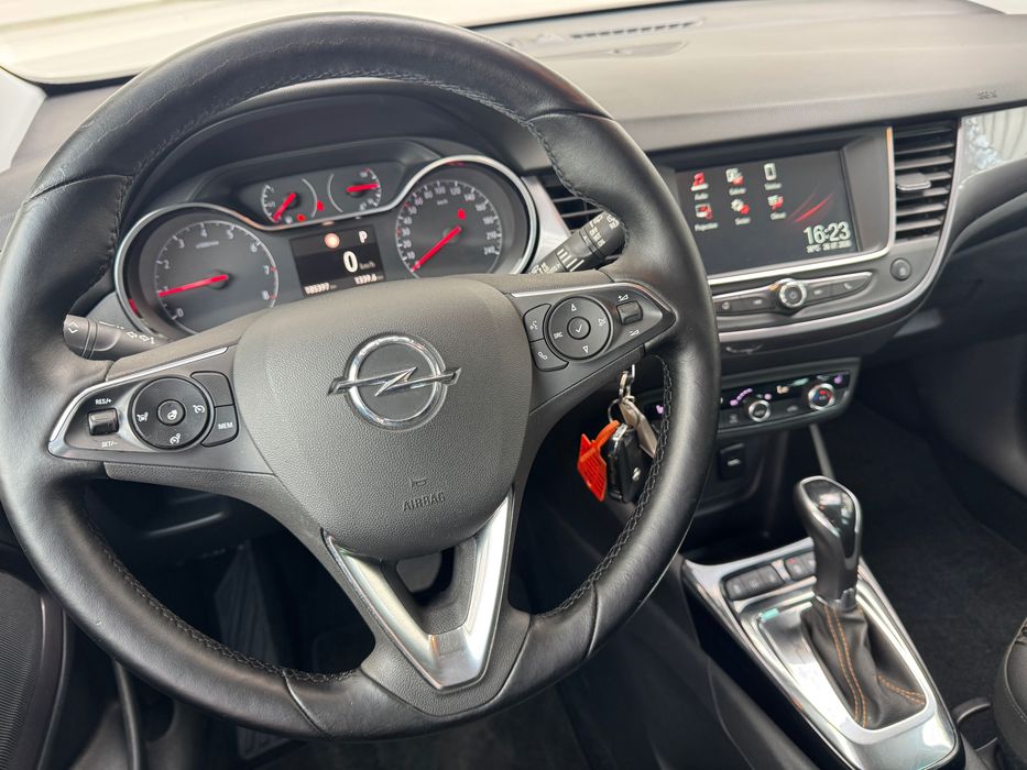 Opel Crossland  X cutie automata in RATE FIXE FARA AVANS