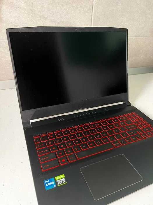 Laptop performant pentru gaming si facultate