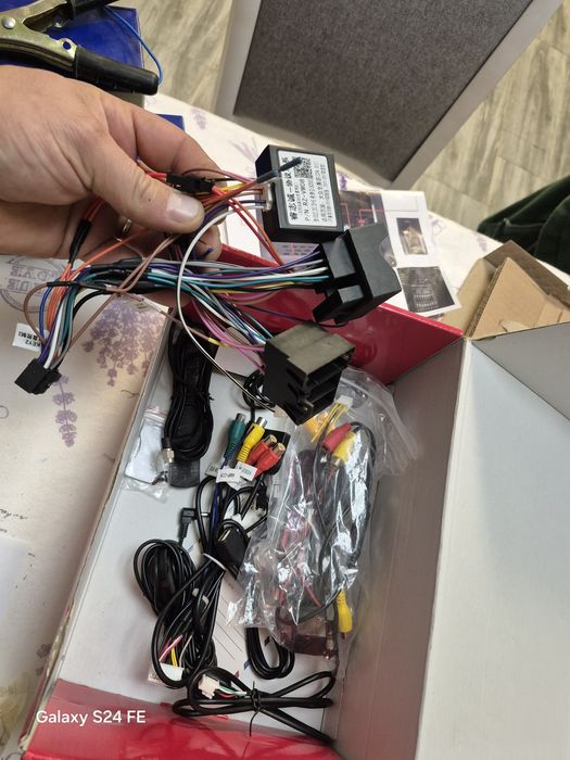 Vand navigatie  Passat b 6 android 13, 4 Gb ram si 64 Rom,!