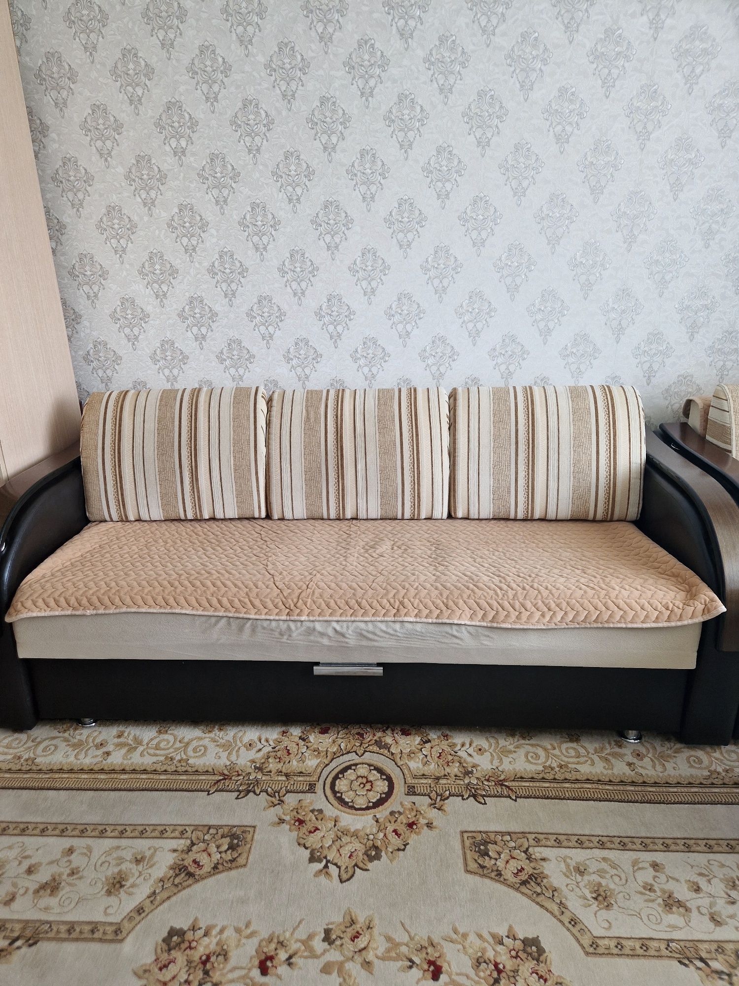 Диваны с одним кресло.