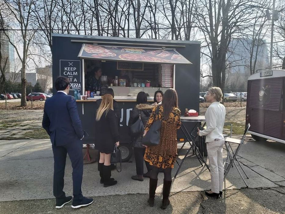 Vand/Inchiriez Rulota Food Truck Street Food !