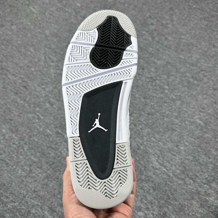 Air Jordan 4 Military Black