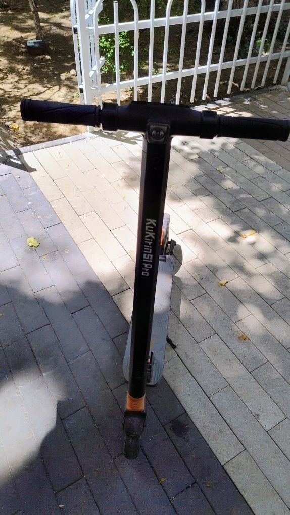 Trotinetă electrică Kukirin S1 Pro, viteză 30 km/h, autonomie 30 km