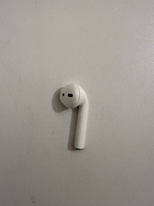 Продаю айрподс 2 оригинал правое ухо, эйрподс, airpods 2