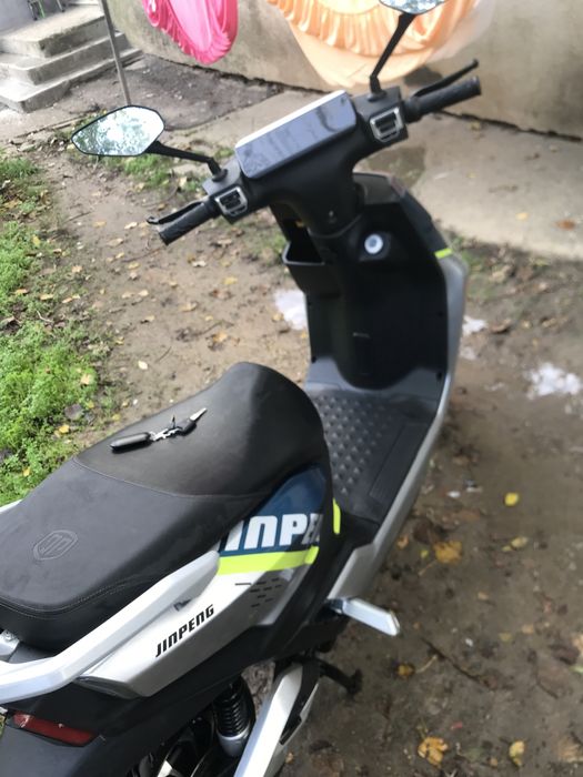 Vand-schimb scuter fara permis electric nou rar itp. Plus 1 gratis.