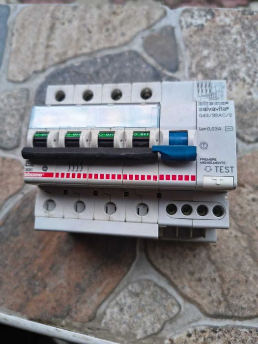 Kit lumini emergenta Liteplan ,Disjunctor diferențial, si multe altele