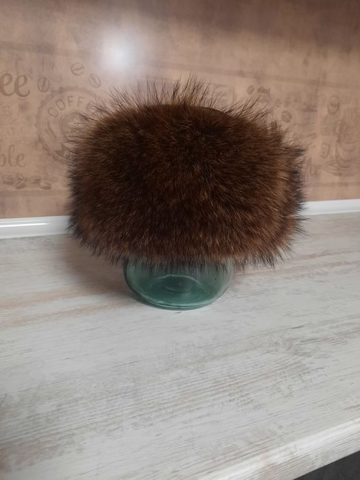 Продам мужскую шапку из енота