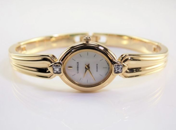 Дамски часовник с диаманти Seiko Lassale
