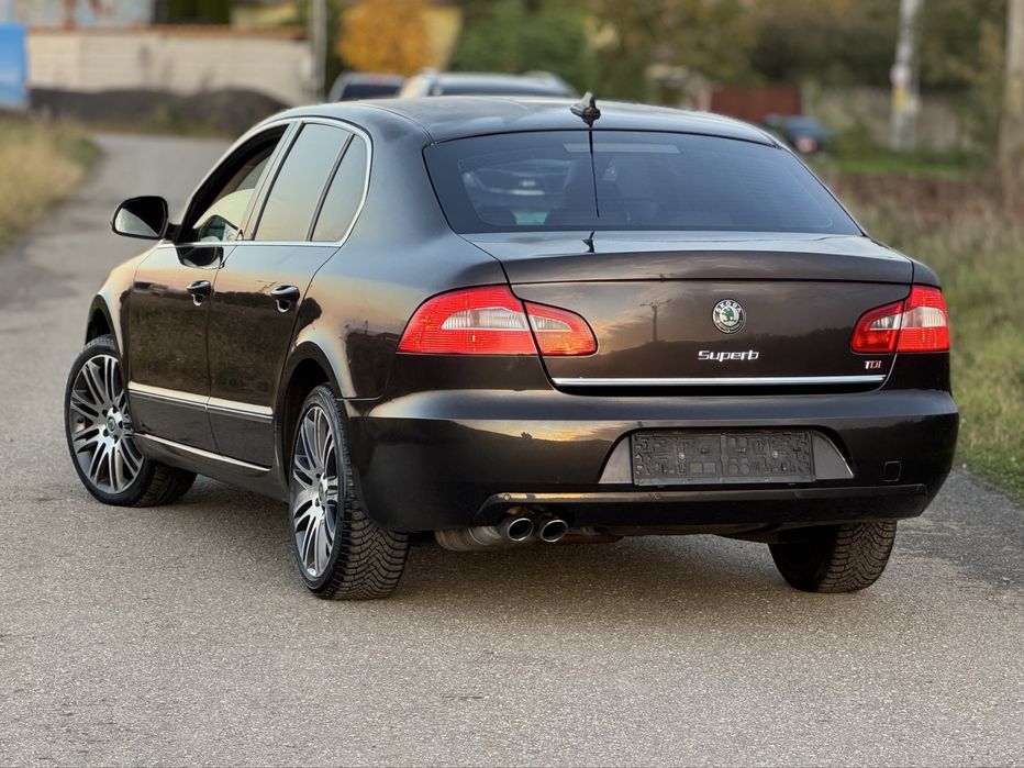 Skoda superb 2.0 TDI 170 CP Euro 5 2010 IMPECABIL