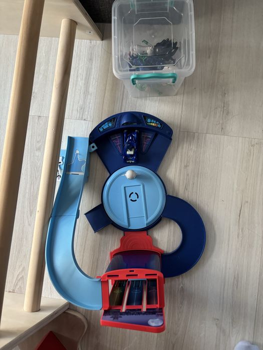 Set joaca Eroi in Pijama - Centrul de control